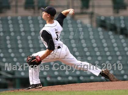 Thumbnail 2 in Webster Thomas vs. McQuaid Jesuit (Section 5 Class AA Final) photogallery.
