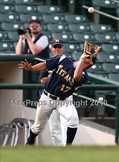 Thumbnail 2 in Webster Thomas vs. McQuaid Jesuit (Section 5 Class AA Final) photogallery.