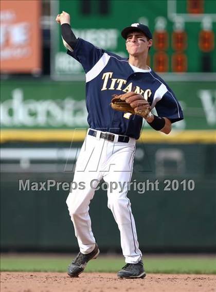 Thumbnail 1 in Webster Thomas vs. McQuaid Jesuit (Section 5 Class AA Final) photogallery.