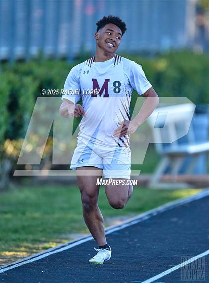 Thumbnail 3 in Dog Pound Invitational (400M) photogallery.