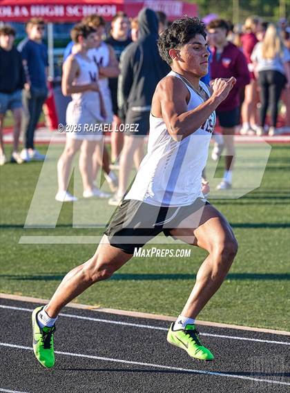 Thumbnail 2 in Dog Pound Invitational (400M) photogallery.