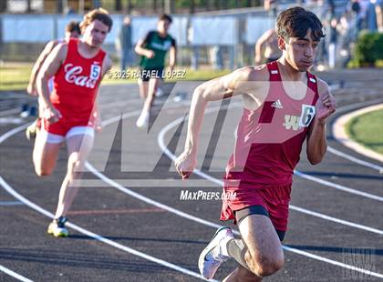 Thumbnail 1 in Dog Pound Invitational (400M) photogallery.