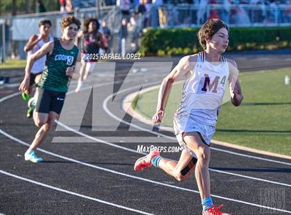 Thumbnail 3 in Dog Pound Invitational (400M) photogallery.