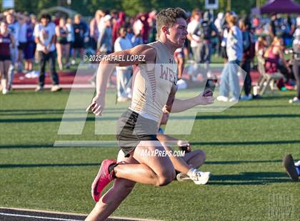 Thumbnail 2 in Dog Pound Invitational (400M) photogallery.