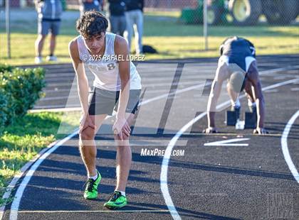 Thumbnail 2 in Dog Pound Invitational (400M) photogallery.