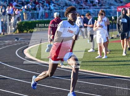 Thumbnail 2 in Dog Pound Invitational (400M) photogallery.