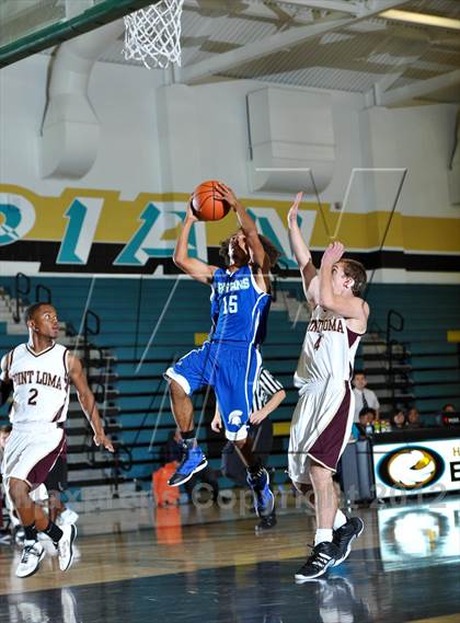 Thumbnail 2 in Chula Vista vs. Point Loma (Eagle Invitational) photogallery.