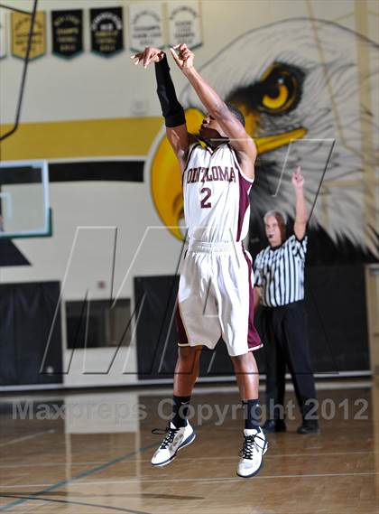 Thumbnail 1 in Chula Vista vs. Point Loma (Eagle Invitational) photogallery.