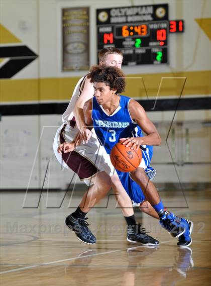 Thumbnail 3 in Chula Vista vs. Point Loma (Eagle Invitational) photogallery.