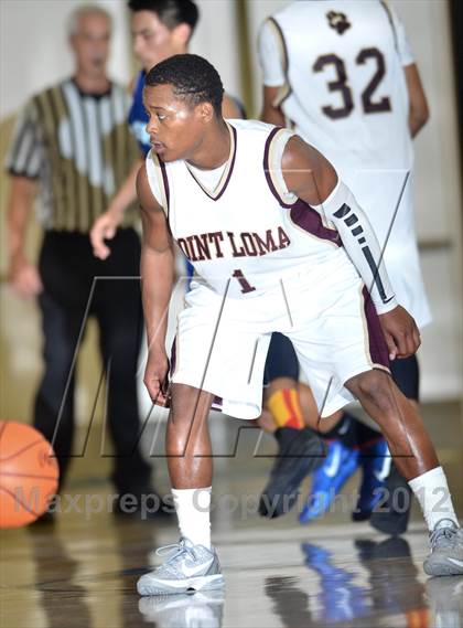 Thumbnail 2 in Chula Vista vs. Point Loma (Eagle Invitational) photogallery.