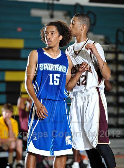 Thumbnail 2 in Chula Vista vs. Point Loma (Eagle Invitational) photogallery.