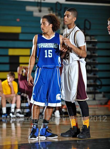 Thumbnail 3 in Chula Vista vs. Point Loma (Eagle Invitational) photogallery.