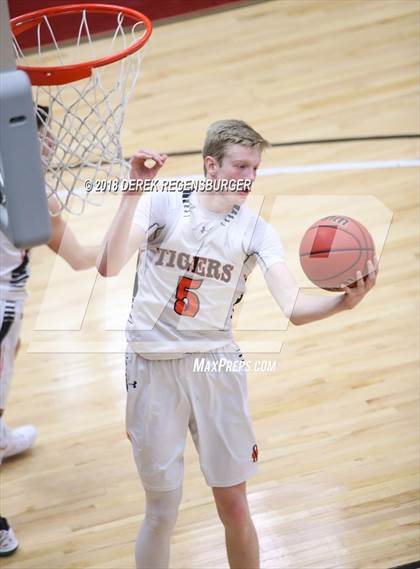 Thumbnail 2 in Faith Christian vs Sterling (CHSAA 3A Consolation) photogallery.