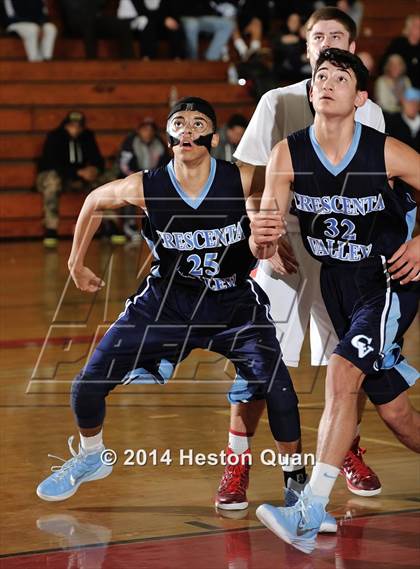 Thumbnail 2 in Palm Springs vs. Crescenta Valley (MaxPreps Holiday Classic) photogallery.