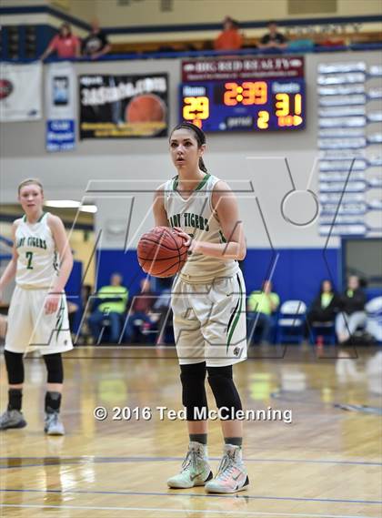 Thumbnail 2 in Valley Springs vs. Paris (AAA 3A State Playoff) photogallery.