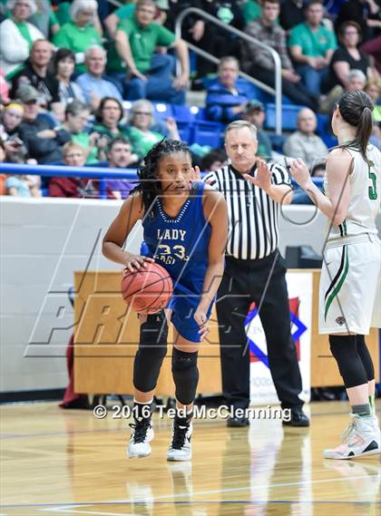 Thumbnail 2 in Valley Springs vs. Paris (AAA 3A State Playoff) photogallery.