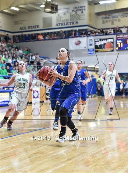 Thumbnail 2 in Valley Springs vs. Paris (AAA 3A State Playoff) photogallery.
