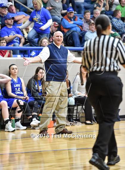 Thumbnail 1 in Valley Springs vs. Paris (AAA 3A State Playoff) photogallery.
