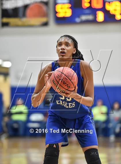 Thumbnail 1 in Valley Springs vs. Paris (AAA 3A State Playoff) photogallery.