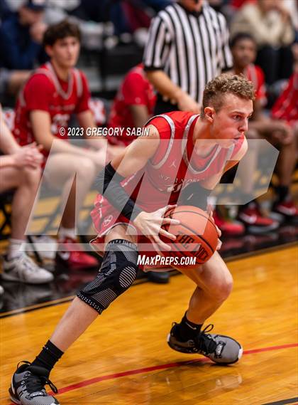 Thumbnail 3 in St. Andrew's vs Darrow (St. Andrews Holiday Classic) photogallery.