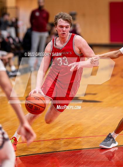 Thumbnail 3 in St. Andrew's vs Darrow (St. Andrews Holiday Classic) photogallery.