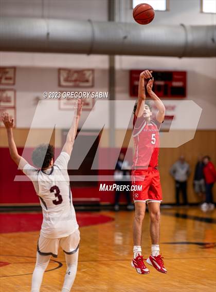 Thumbnail 3 in St. Andrew's vs Darrow (St. Andrews Holiday Classic) photogallery.
