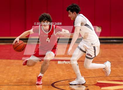 Thumbnail 1 in St. Andrew's vs Darrow (St. Andrews Holiday Classic) photogallery.