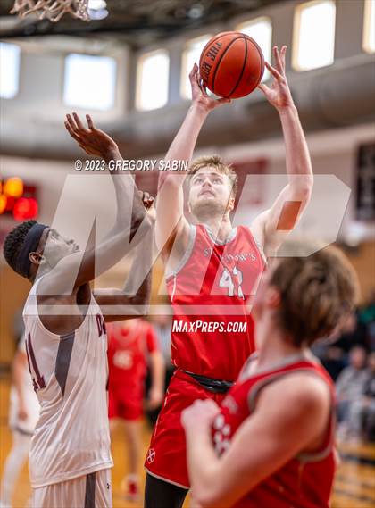 Thumbnail 3 in St. Andrew's vs Darrow (St. Andrews Holiday Classic) photogallery.