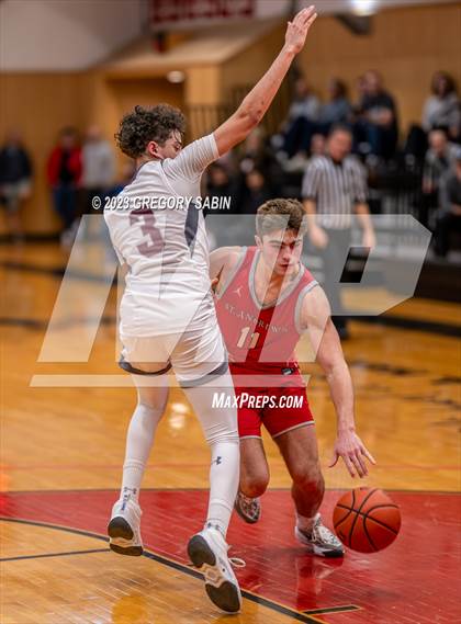 Thumbnail 1 in St. Andrew's vs Darrow (St. Andrews Holiday Classic) photogallery.