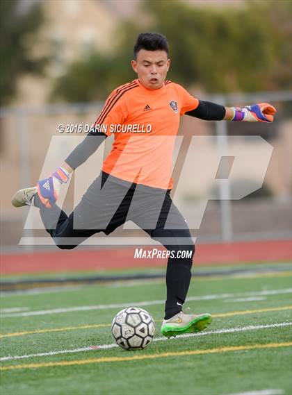 Thumbnail 3 in Maricopa vs. Red Mountain (Coyote Classic Tournament )  photogallery.