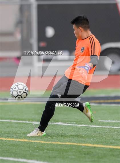 Thumbnail 1 in Maricopa vs. Red Mountain (Coyote Classic Tournament )  photogallery.