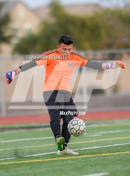 Thumbnail 1 in Maricopa vs. Red Mountain (Coyote Classic Tournament )  photogallery.