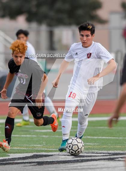 Thumbnail 3 in Maricopa vs. Red Mountain (Coyote Classic Tournament )  photogallery.