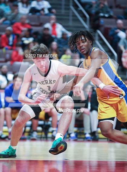 Thumbnail 2 in Middletown @ Berks Catholic (PIAA District 3 4A Final) photogallery.