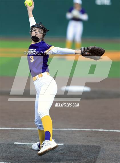 Thumbnail 2 in Farmersville vs Winnsboro photogallery.