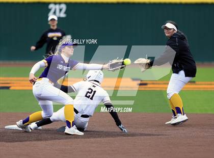 Thumbnail 3 in Farmersville vs Winnsboro photogallery.