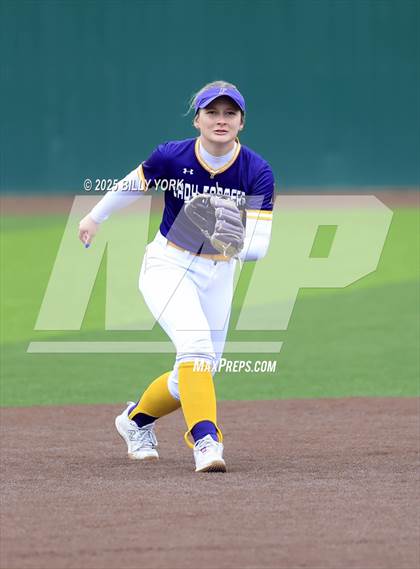 Thumbnail 1 in Farmersville vs Winnsboro photogallery.