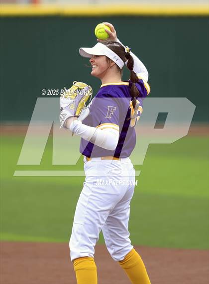 Thumbnail 2 in Farmersville vs Winnsboro photogallery.