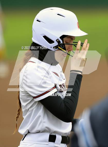 Thumbnail 2 in Farmersville vs Winnsboro photogallery.