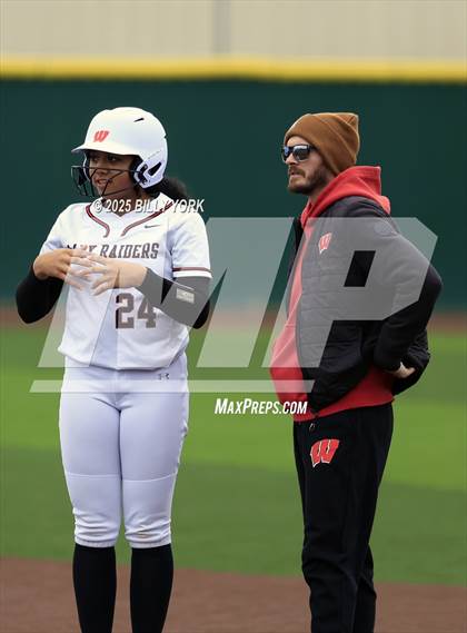 Thumbnail 1 in Farmersville vs Winnsboro photogallery.