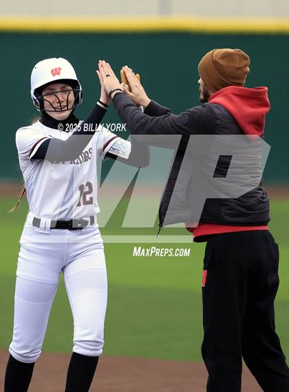 Thumbnail 1 in Farmersville vs Winnsboro photogallery.