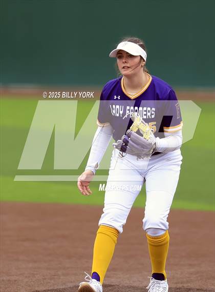 Thumbnail 3 in Farmersville vs Winnsboro photogallery.