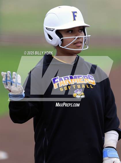 Thumbnail 3 in Farmersville vs Winnsboro photogallery.
