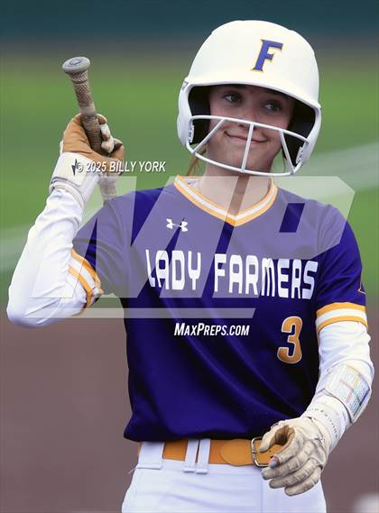 Thumbnail 2 in Farmersville vs Winnsboro photogallery.