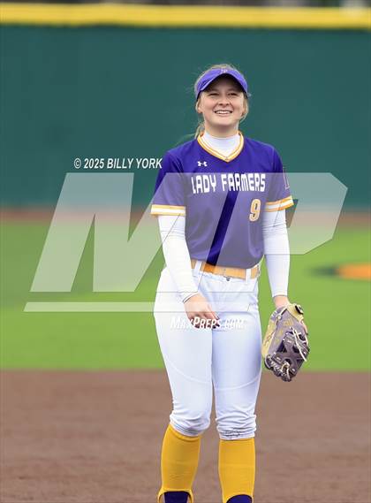 Thumbnail 3 in Farmersville vs Winnsboro photogallery.