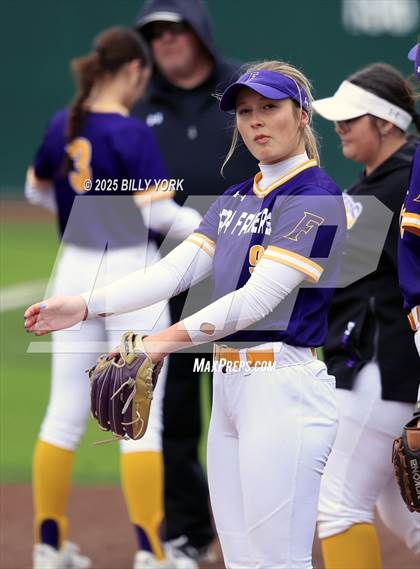 Thumbnail 1 in Farmersville vs Winnsboro photogallery.