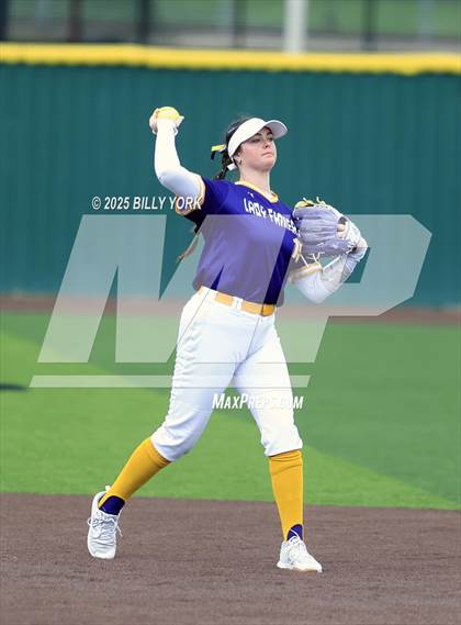 Thumbnail 2 in Farmersville vs Winnsboro photogallery.
