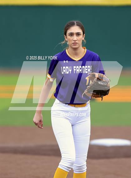 Thumbnail 2 in Farmersville vs Winnsboro photogallery.