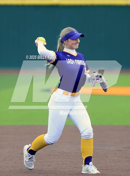 Thumbnail 1 in Farmersville vs Winnsboro photogallery.