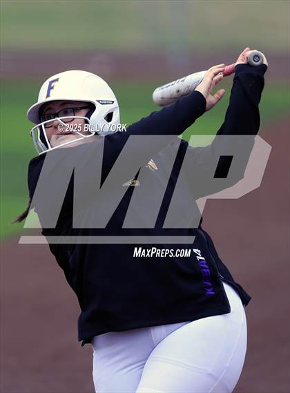 Thumbnail 1 in Farmersville vs Winnsboro photogallery.